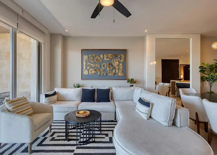 Luxury Cabo With Multiple Pools, Pickleball, Gym & Rooftop Ferienhaus