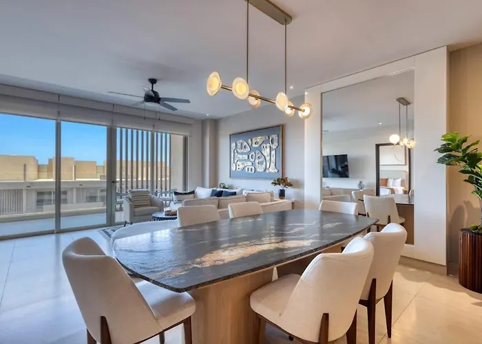 Luxury Cabo With Multiple Pools, Pickleball, Gym & Rooftop Ferienhaus *
