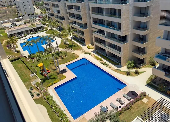 Luxury Cabo With Multiple Pools, Pickleball, Gym & Rooftop *
